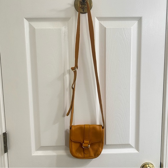 Nest Anthropologie crossbody purse small adjustable orange buckle - Picture 3 of 7